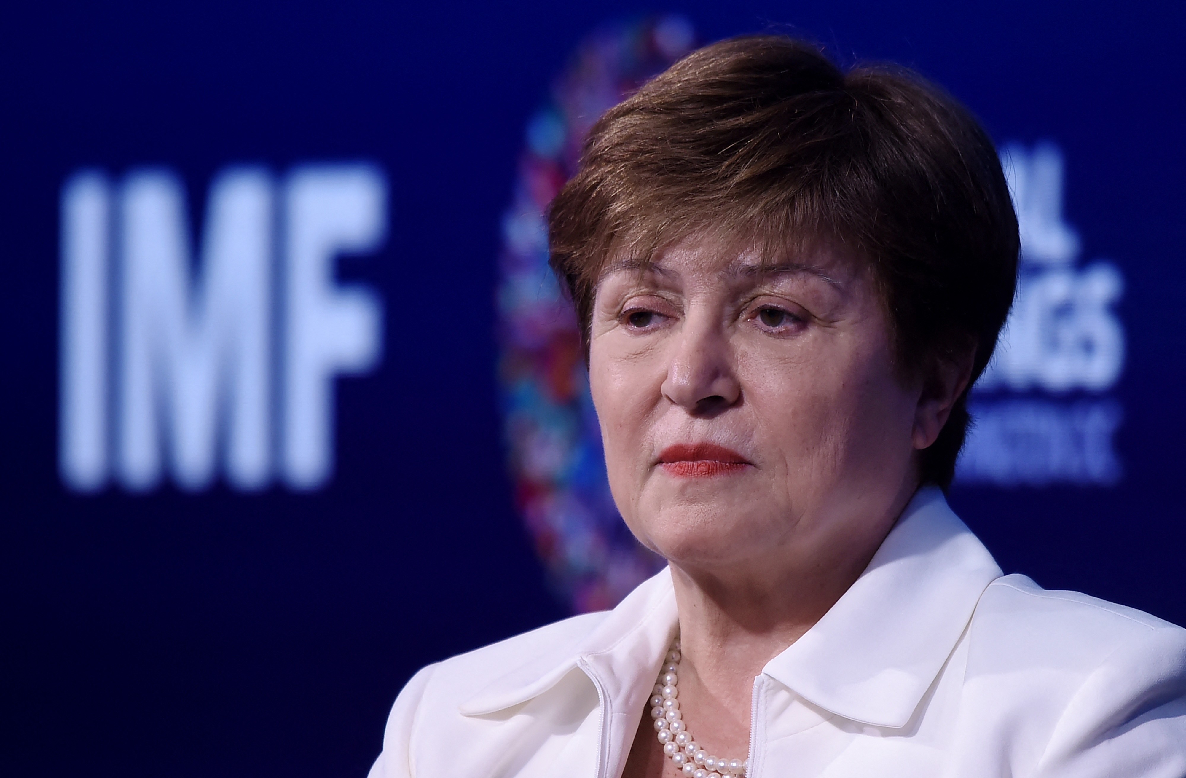 IA pode afetar 40% dos empregos no mundo e dificultar entrada de jovens no mercado, alerta FMI