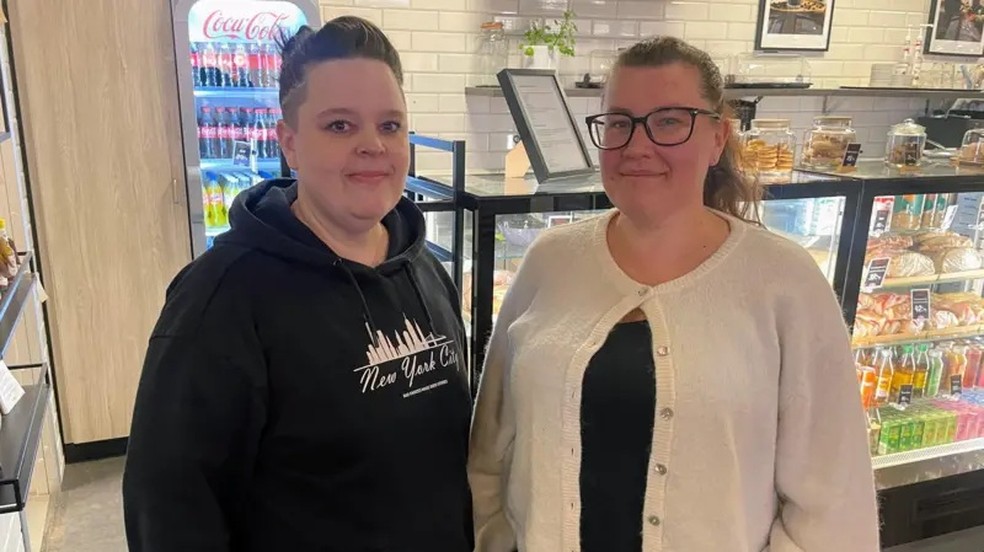 Yasmine Lindberg ganhou um pouco mais de tempo para se conectar com outras pessoas — Foto: BBC