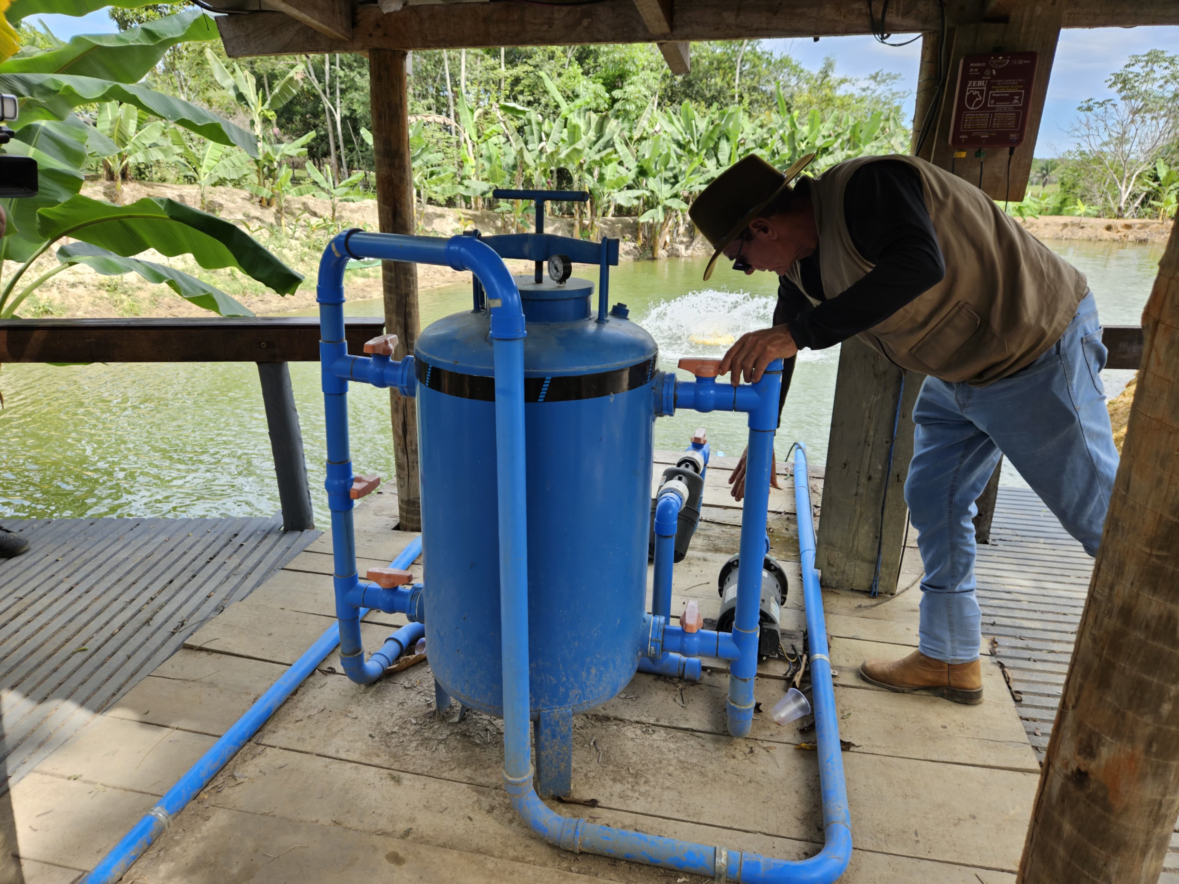 Família de agricultores reduz desperdício de água com técnica sustentável de irrigação