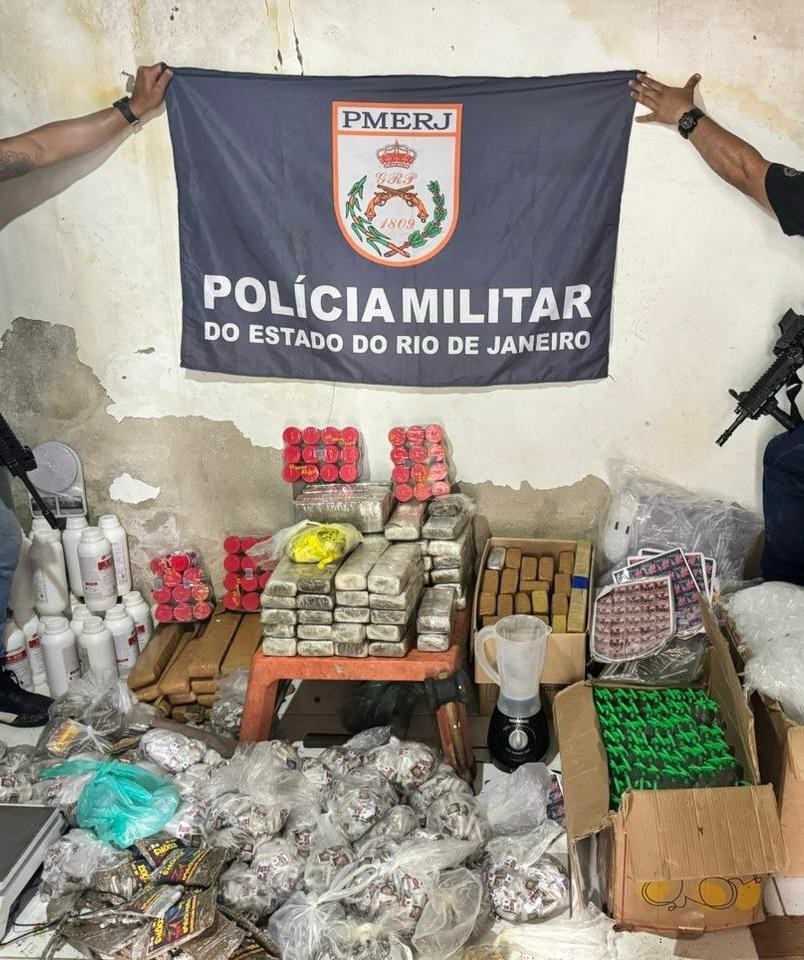 Dois homens são presos por tráfico de drogas em Angra dos Reis