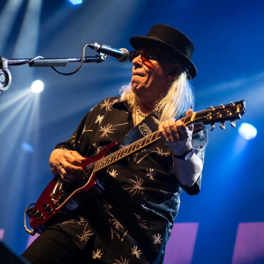 Morre Luiz Carlini, guitarrista brasileiro, aos 73 anos
