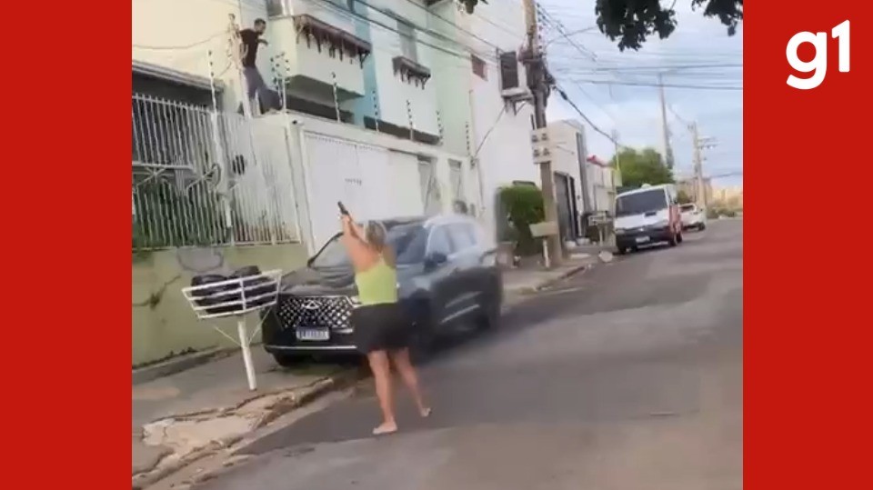 VÍDEO: moradora atira e neutraliza assaltante em telhado de casa em Cuiabá 