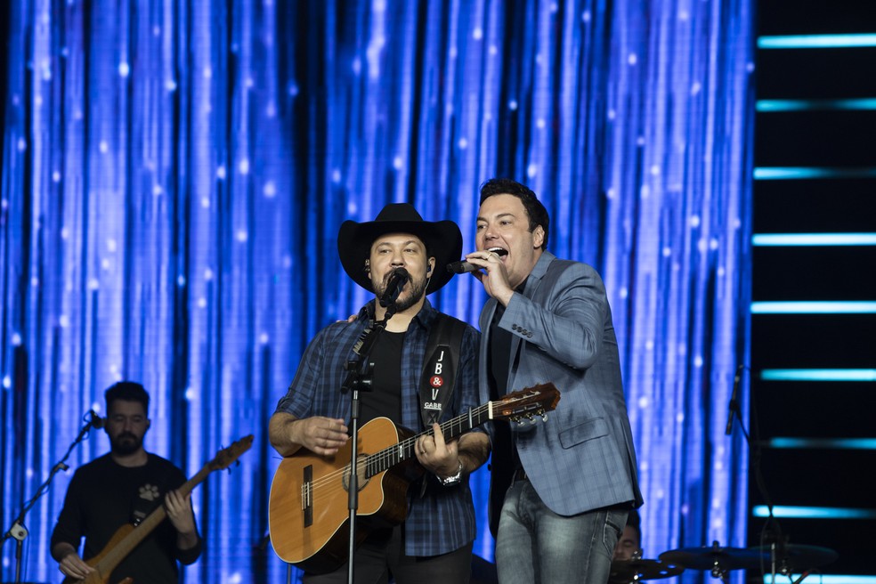 João Bosco e Vinicius cantam sucessos na Festa do Peão de Barretos 2023 — Foto: Ricardo Nasi/g1