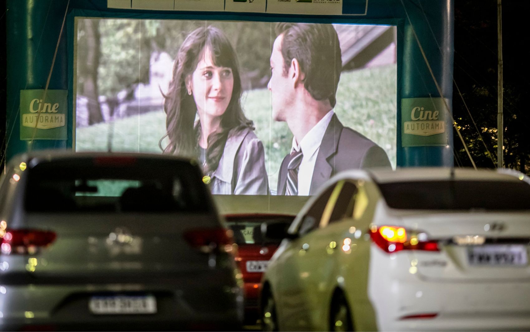 Cinema drive-in chega a Goiânia com ingressos gratuitos e exibição de filmes recém-lançados e da década de 1980