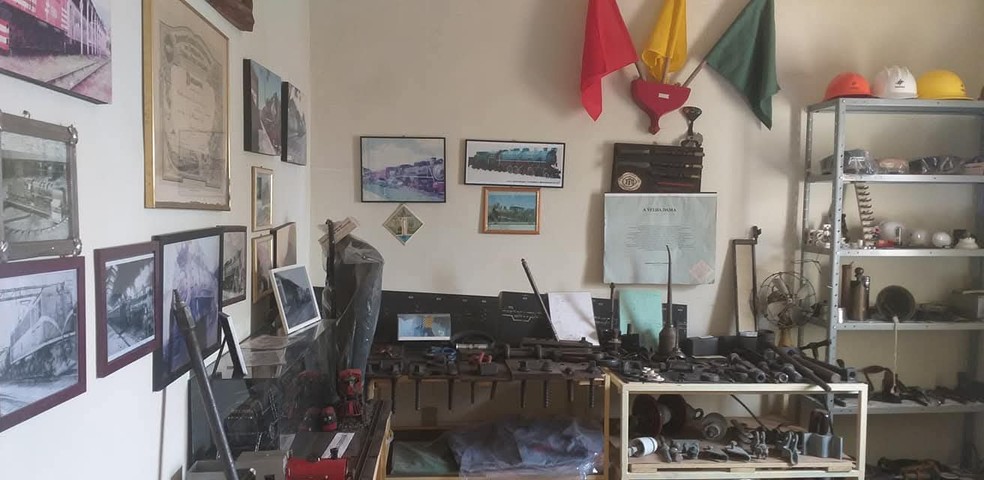 Carteiro aposentado mantém museu ferroviário em Botucatu — Foto: Arquivo pessoal