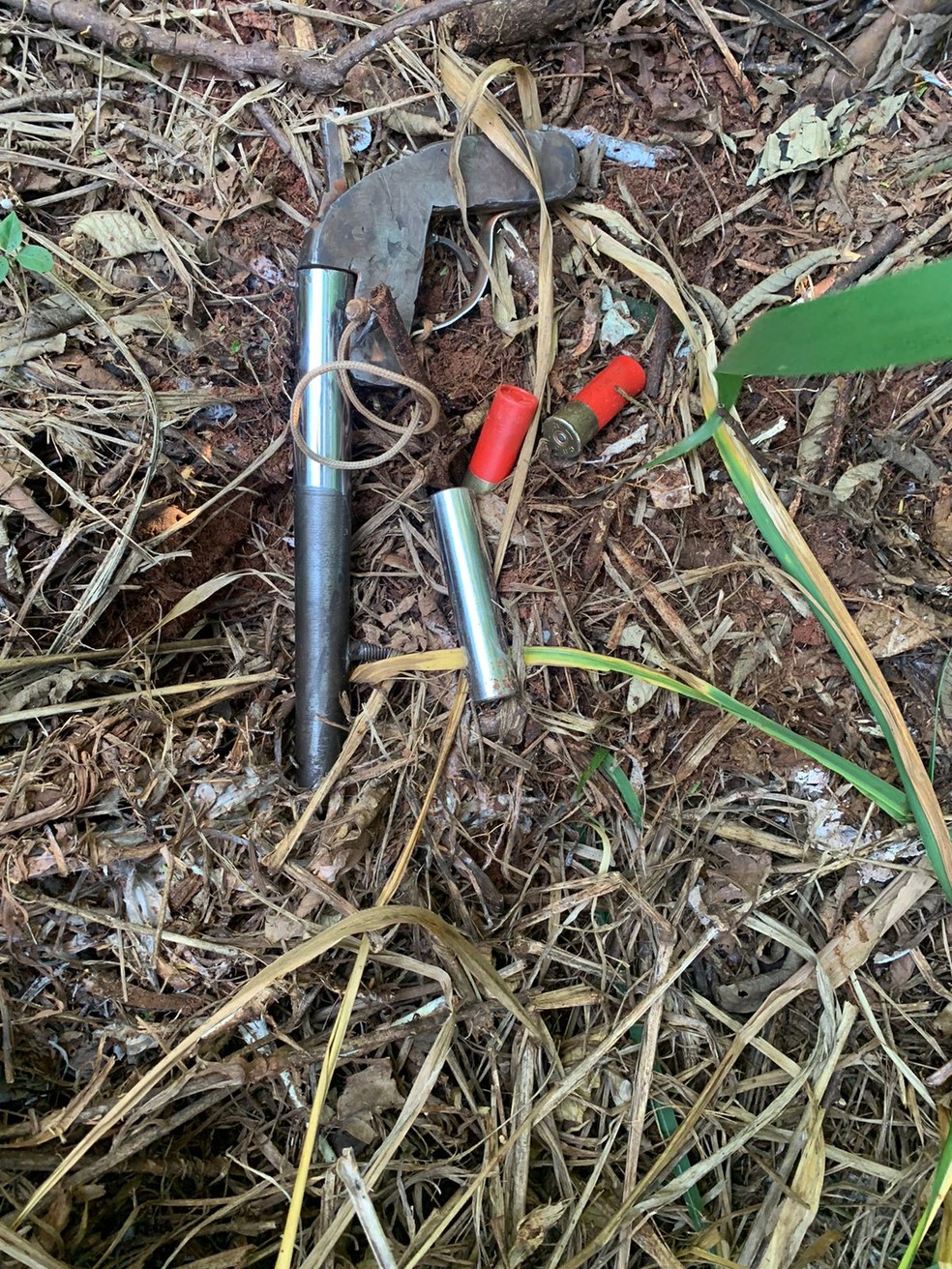 Arma usada pelo suspeito para matar a ex em Ivinhema foi apreendida   Foto: Polícia Civil/Divulgação