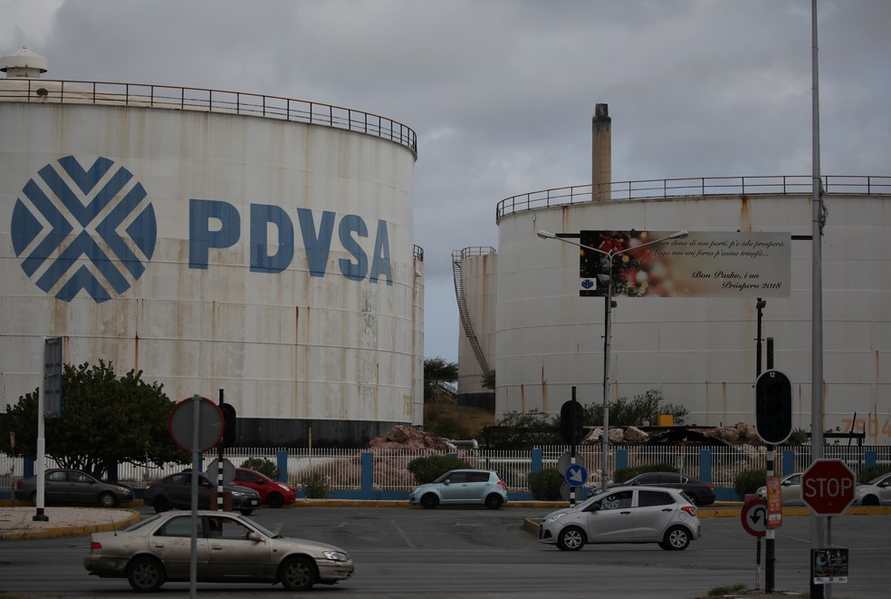 2020 11 19t193403z 1 lynxmpegai1q2 rtroptp 4 curacao oil