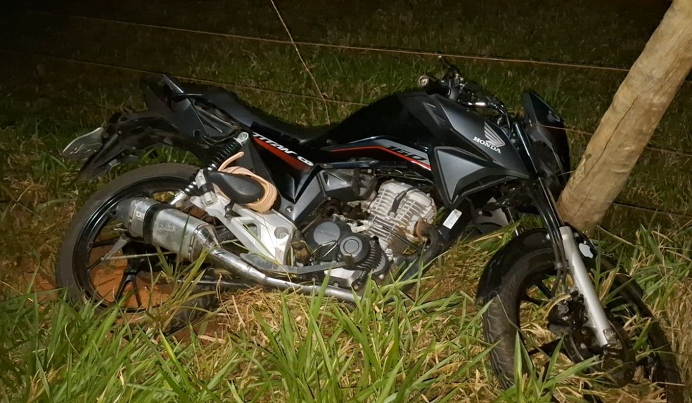 Motociclista morre após batida frontal entre duas motos em vicinal de Mirante do Paranapanema — Foto: Pontal News/Imagem Cedida