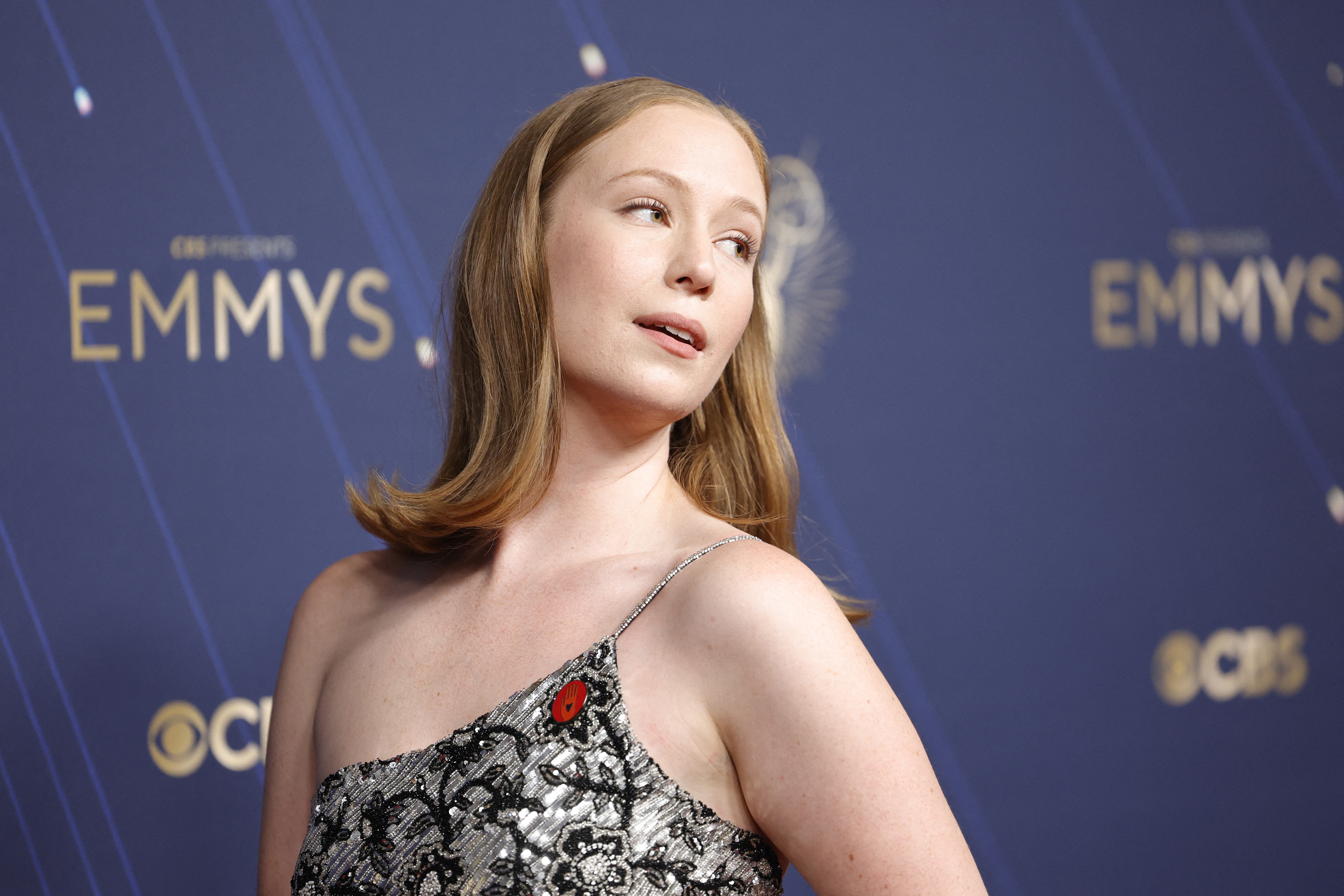 Quem é Hannah Einbinder, atriz que ganhou Emmy e causou polêmica com discurso