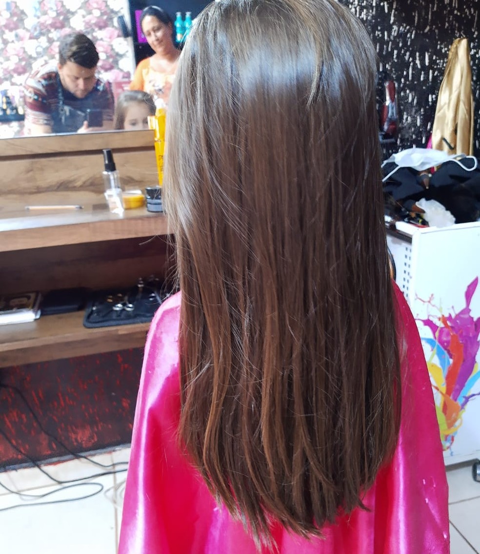 Menina de 5 anos pede para doar cabelo como presente de Natal