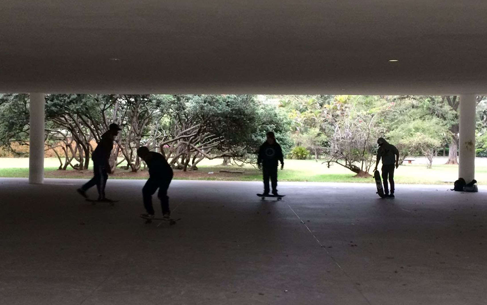 Após tentar proibir, secretário recua e quer destinar 13% da Marquise do Ibirapuera a skates e patins, além de criar área infantil