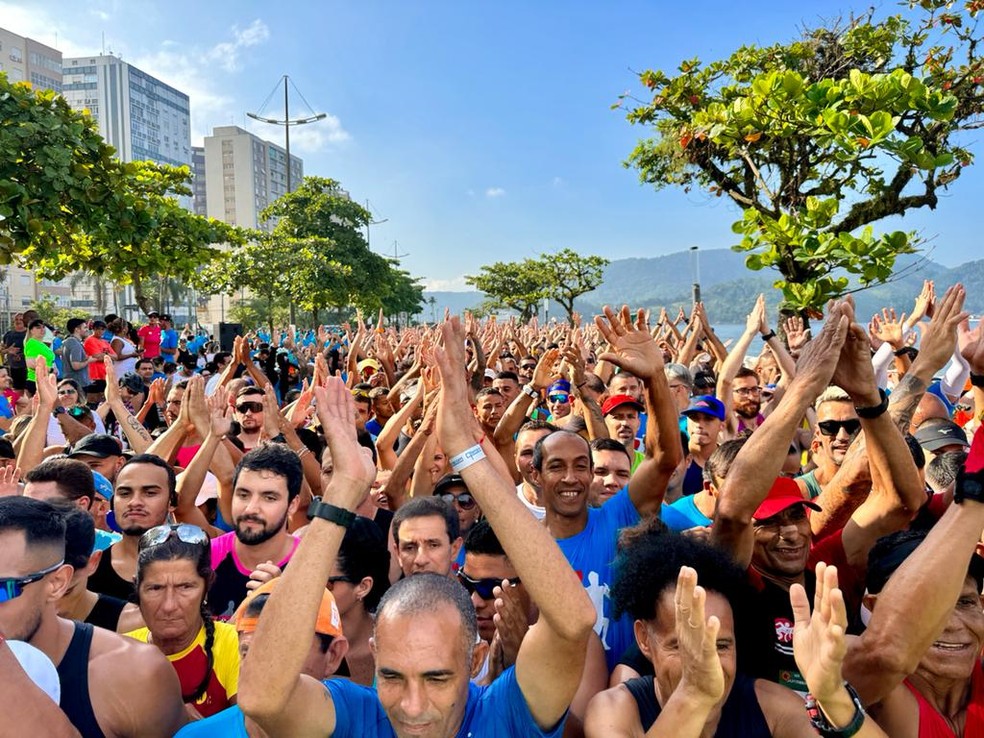 Tribuna Livre: Celebrando 52 anos em Santos