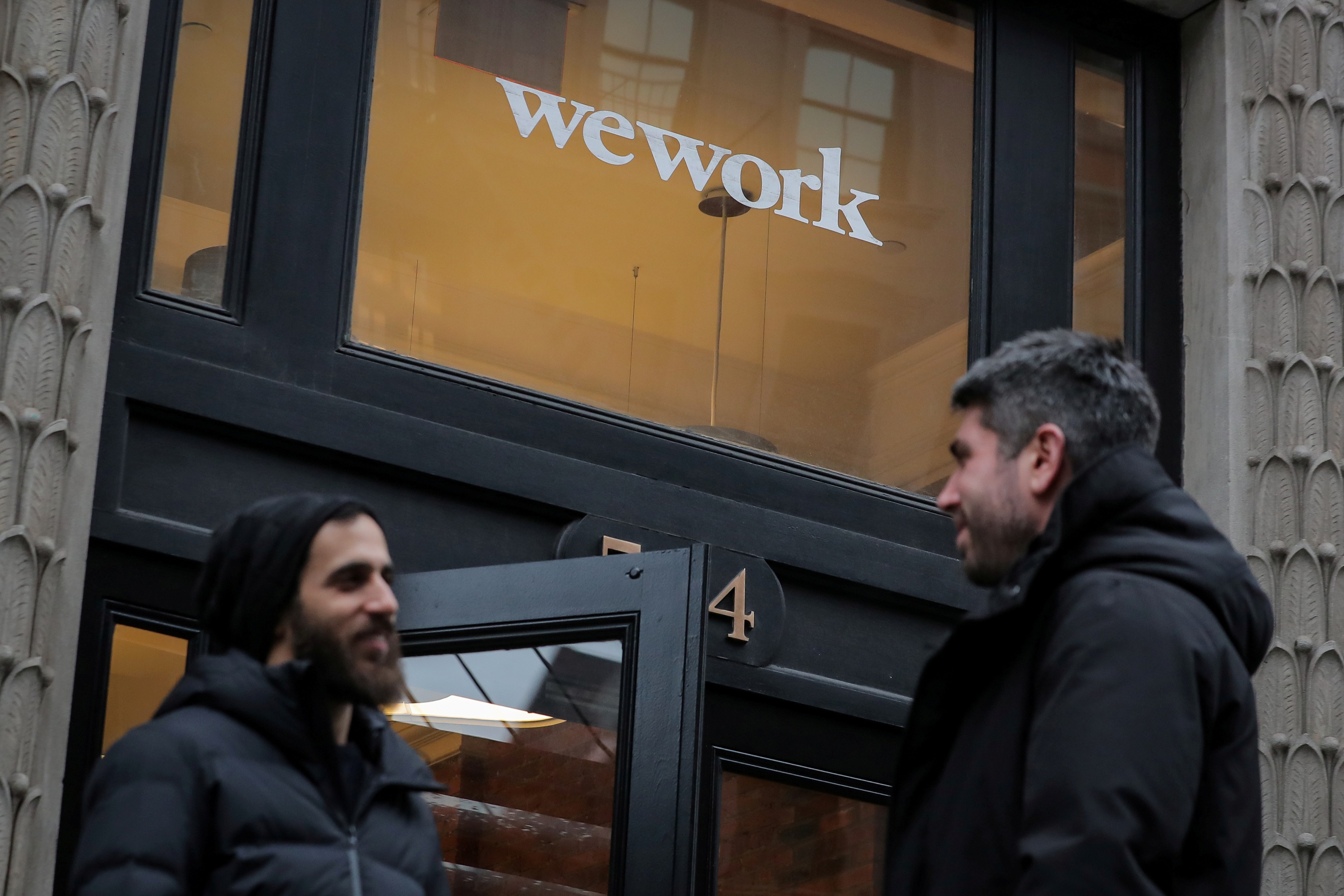 Empresa de aluguel WeWork entra com pedido de falência nos Estados Unidos