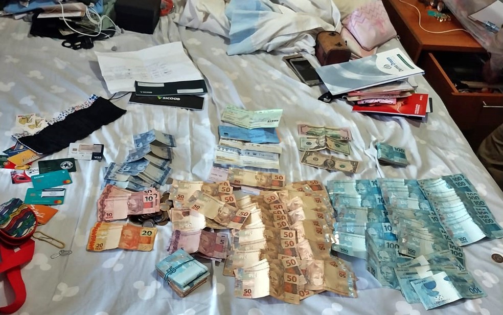Homem é preso suspeito de manter idoso de 88 anos em cárcere privado e cometer crimes financeiros em Passa Quatro — Foto: Polícia Civil