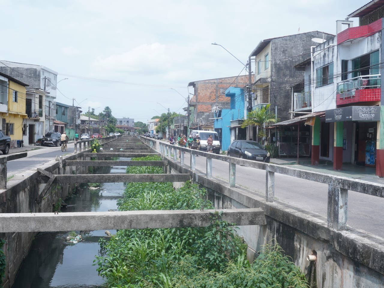 Moradores da Marambaia, em Belém, fazem cortejo com arte e mobilização popular às ruas rumo à COP30