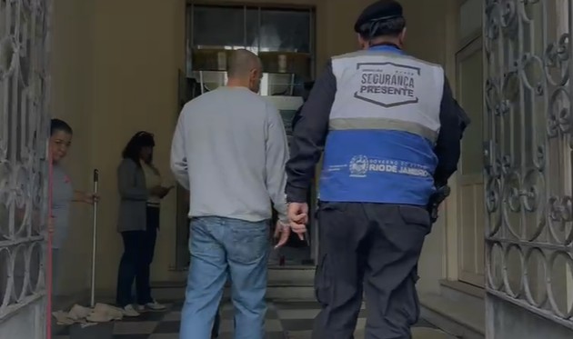 Foragido, ex-policial é preso após ser condenado por tentativa de homicídio contra irmão