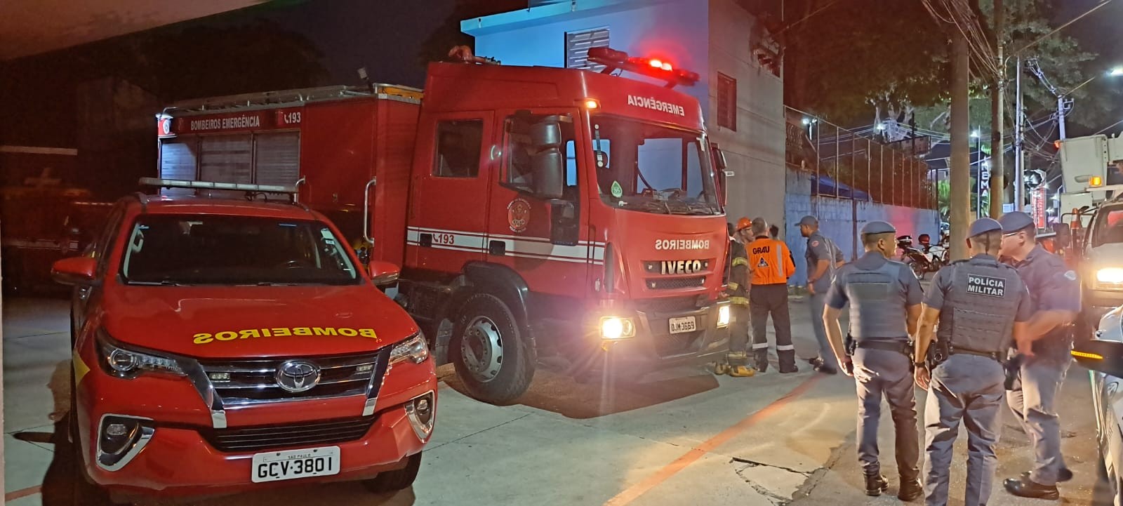 Homem morre eletrocutado enquanto pintava posto de combustíveis em São José dos Campos, SP