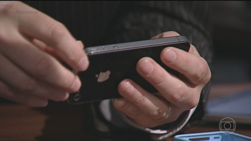 Em 2010, o iPhone 4 da Apple foi lançado. — Foto: Reprodução/TV Globo