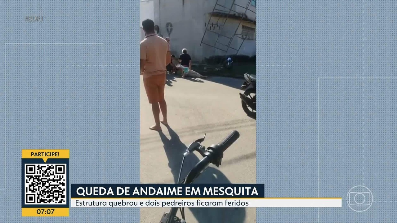 Pedreiros ficam feridos e levam choques após andaime cair durante uma obra em Mesquita