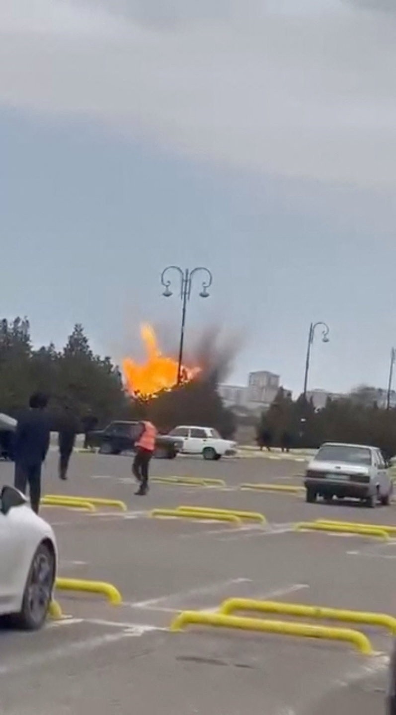 VÍDEO: Drones explodem em aeroporto no Azerbaijão, que culpa Irã 