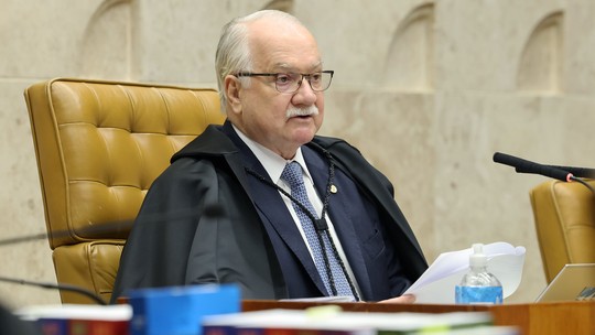 Fachin adia julgamento no STF sobre atuação de Mendonça no caso Master