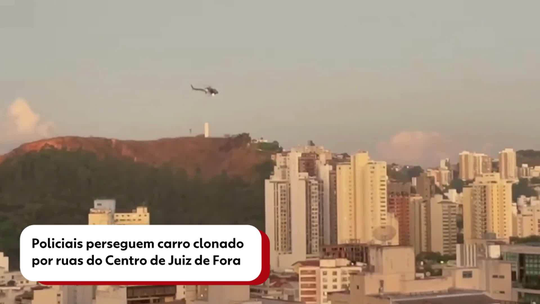 VÍDEO: Helicóptero da polícia persegue carro clonado por ruas do Centro de Juiz de Fora - Programa: G1 Zona da Mata 