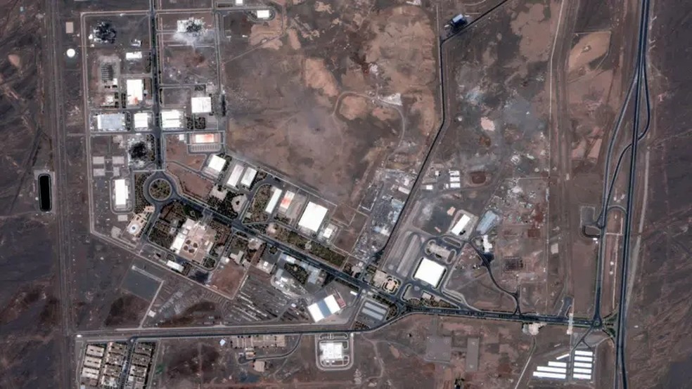 Os Estados Unidos atacaram instalações nucleares iranianas durante a guerra entre o Irã e Israel, em junho de 2025. — Foto: Maxar Technologies/EPA via BBC