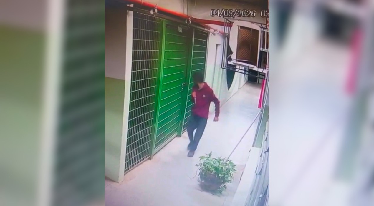 VÍDEO: homem invade escola para furtar e é flagrado armado com faca em corredores da unidade em Bauru