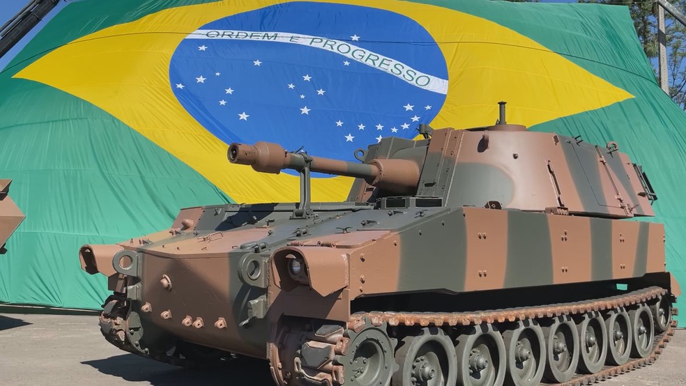 Exército brasileiro vai mandar blindados para a fronteira para