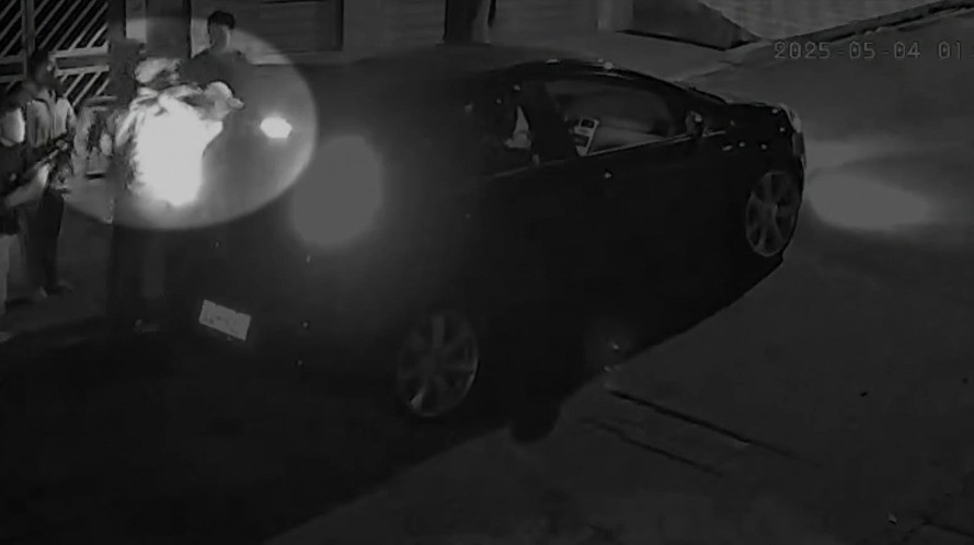 Vídeo mostra jovem de 15 anos morto em assalto sendo resgatado pela família; 'A ficha ainda não caiu', diz pai