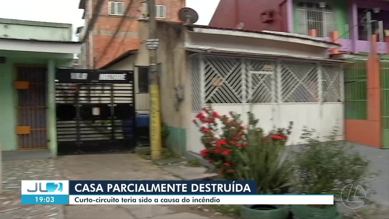 Idosa de 74 anos é resgatada após incêndio atingir residência em Belém