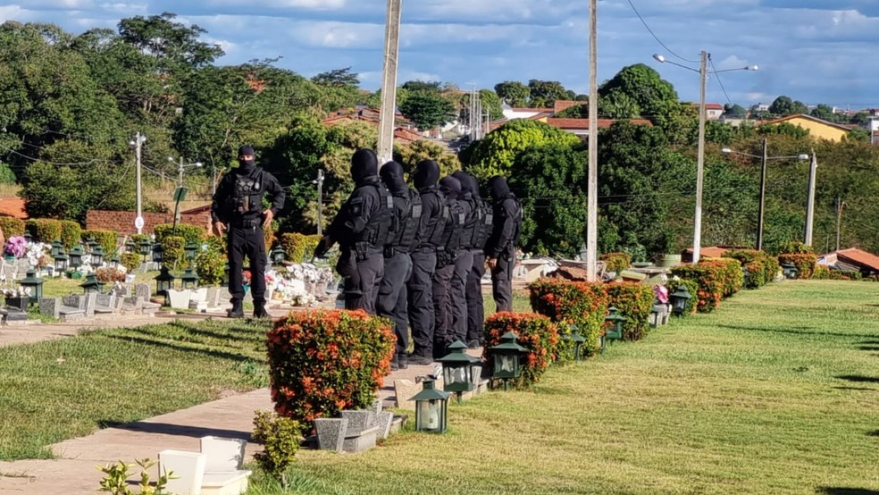 Delegado morto em Caxias é sepultado em Teresina; suspeito do crime foi preso — Foto: Vitória Bacelar