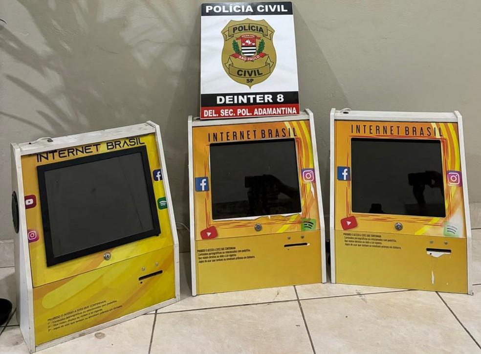 Polícia Civil apreende máquinas de jogos de azar, em Osvaldo Cruz (SP) — Foto: Polícia Civil