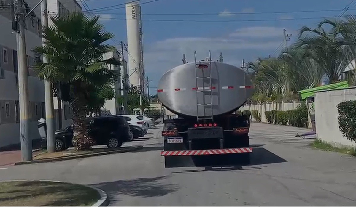 Condomínio com 480 apartamentos ficam quase uma semana sem água  em Campos