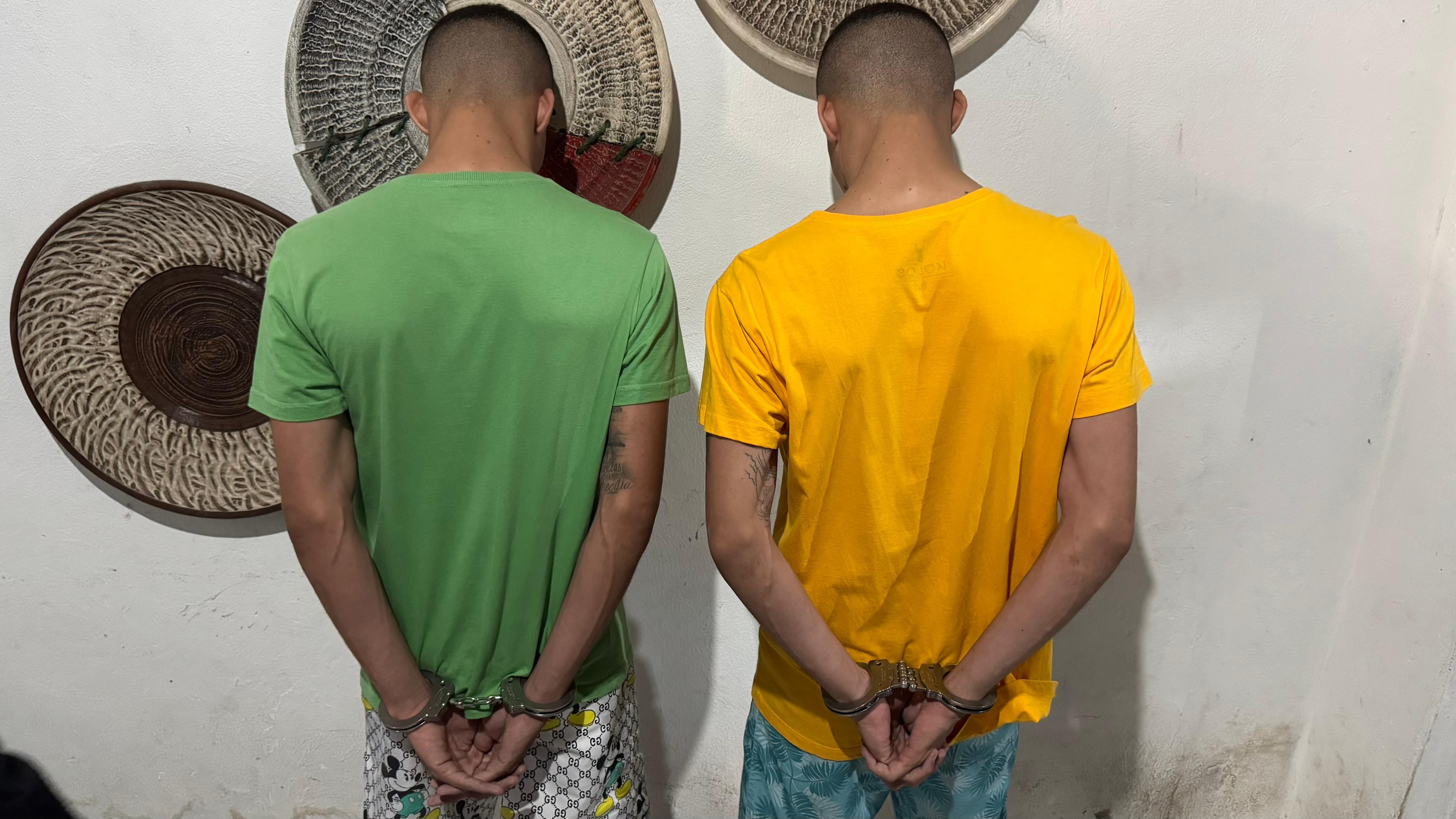 Irmãos gêmeos são presos suspeitos de integrar facção em Teresina; pai está preso investigado por homicídio