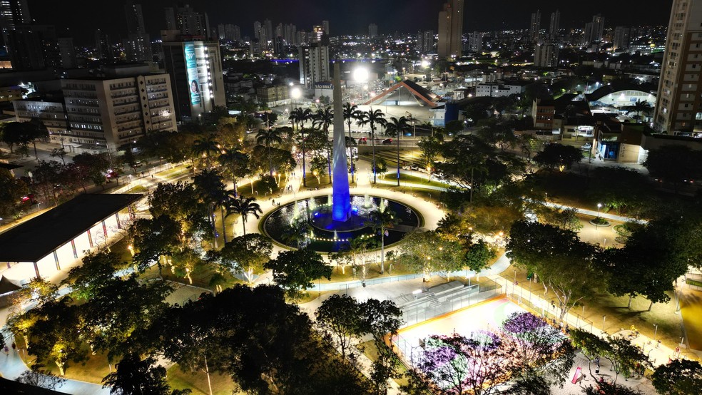 Fonte luminosa do Parque Evaldo Cruz, em Campina Grande — Foto: Sammyr Ramos/Codecom PMCG