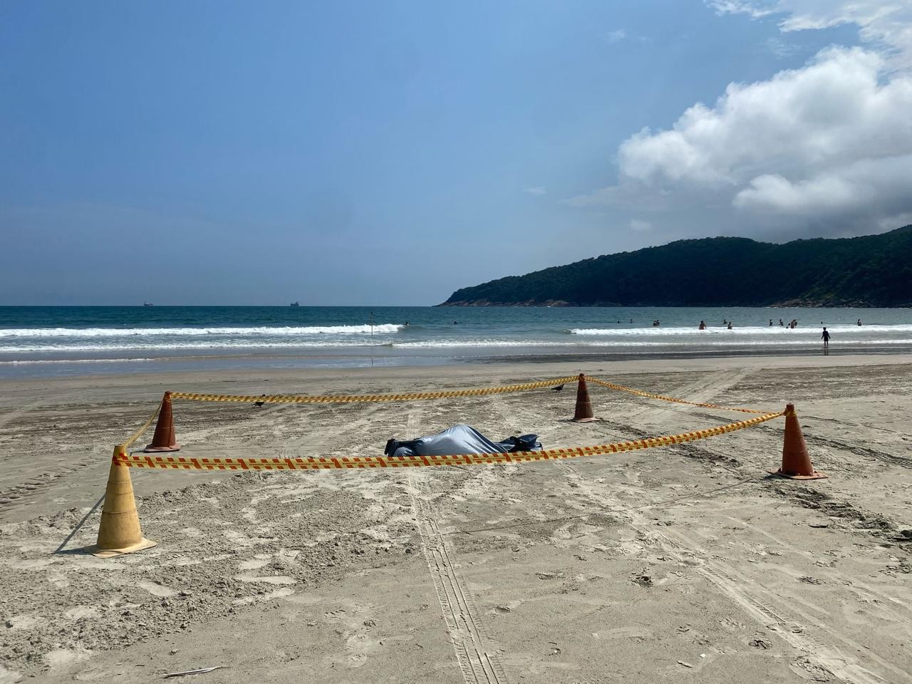 Homem é encontrado morto em praia do litoral de SP