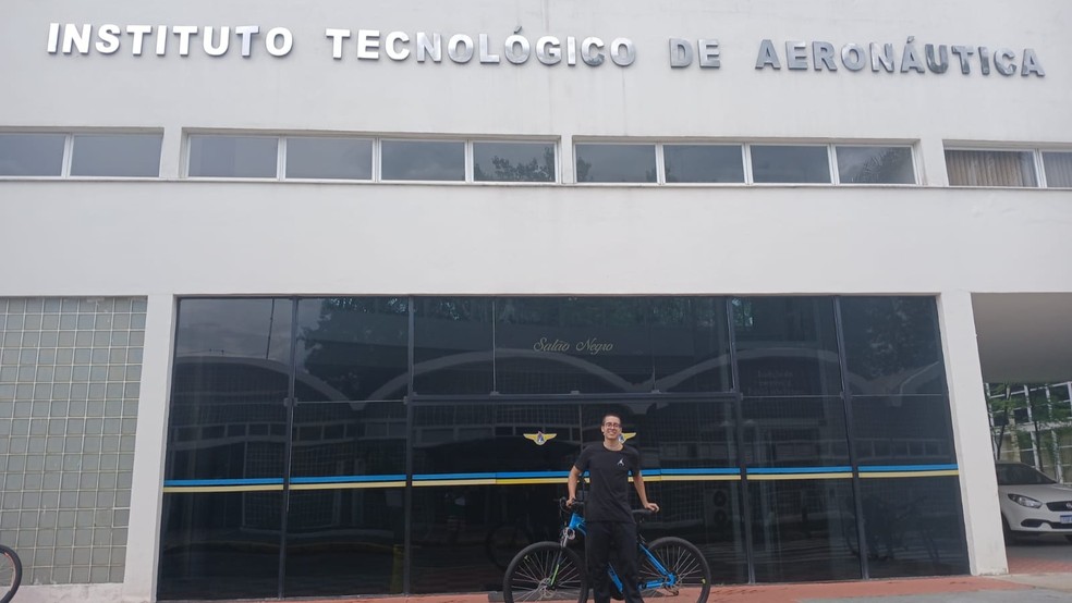 Raul se mudou para São José dos Campos (SP), onde fica o ITA, no começo de janeiro de 2026. — Foto: Arquivo pessoal