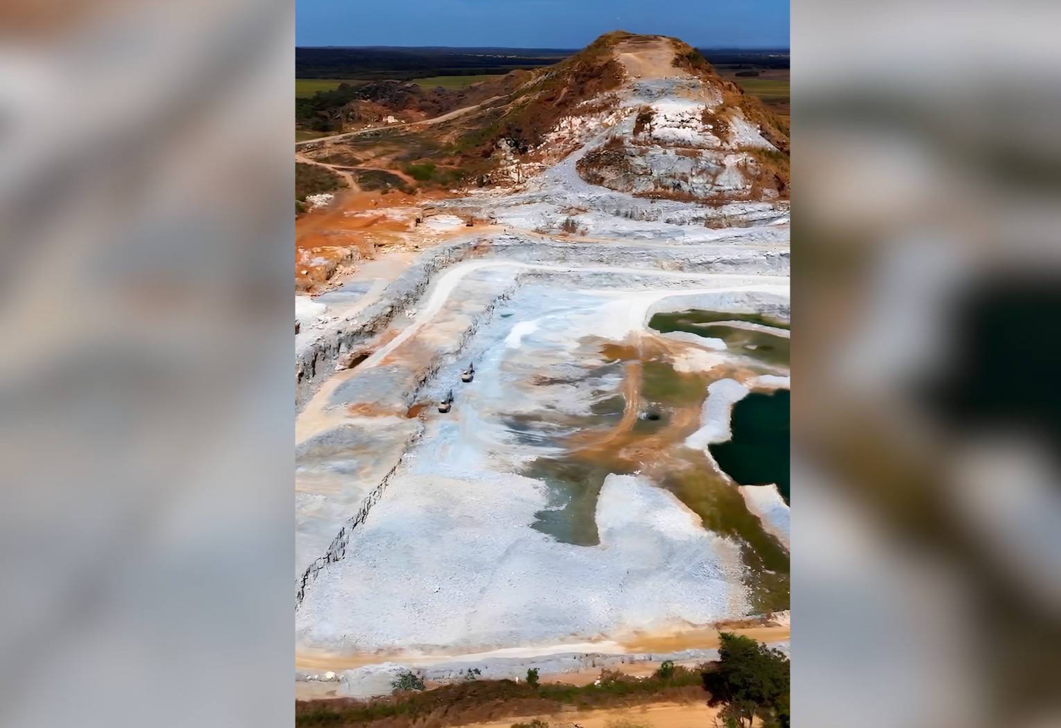 Pedreira no sul do TO impressiona por lago e áreas de extração de calcário vistas do alto; VÍDEO