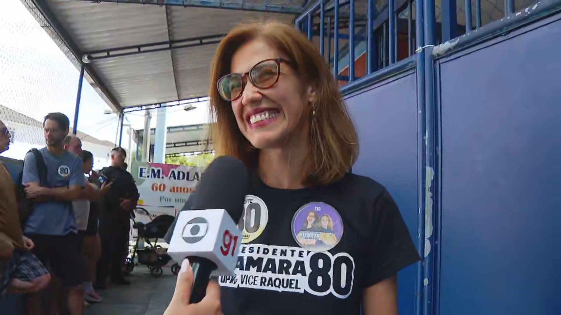 Juliete Pantoja vota na Zona Norte do Rio