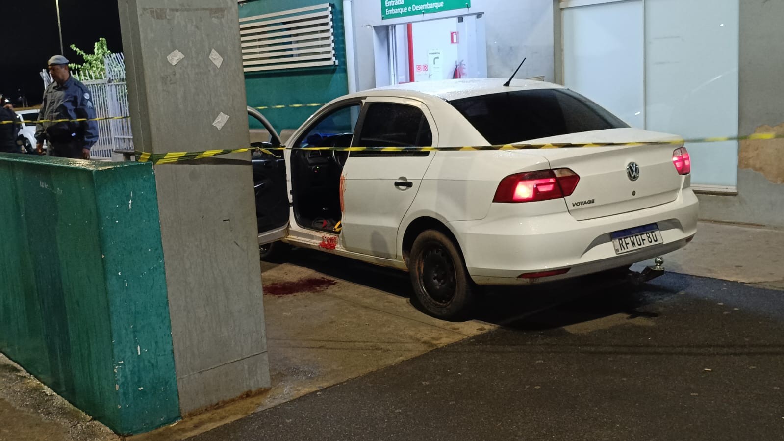 Casal é baleado em carro após suposta cobrança de dívida no interior de SP