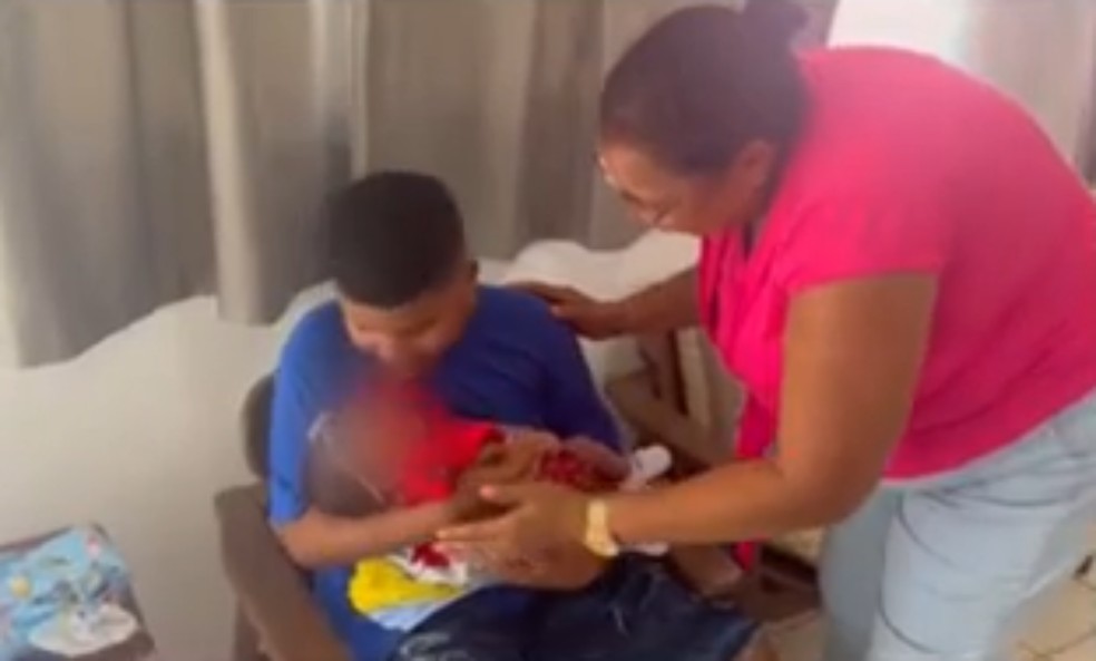 Marinalva, a pequena Cecília e o filho mais velho de Jaqueline — Foto: Reprodução/TV Bahia