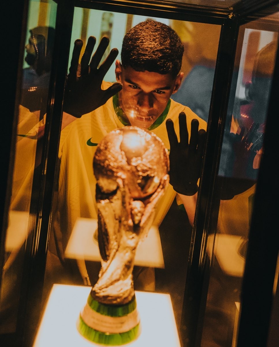 Figurinha Legend Neymar Ouro Gold Copa 2022 - Escorrega o Preço