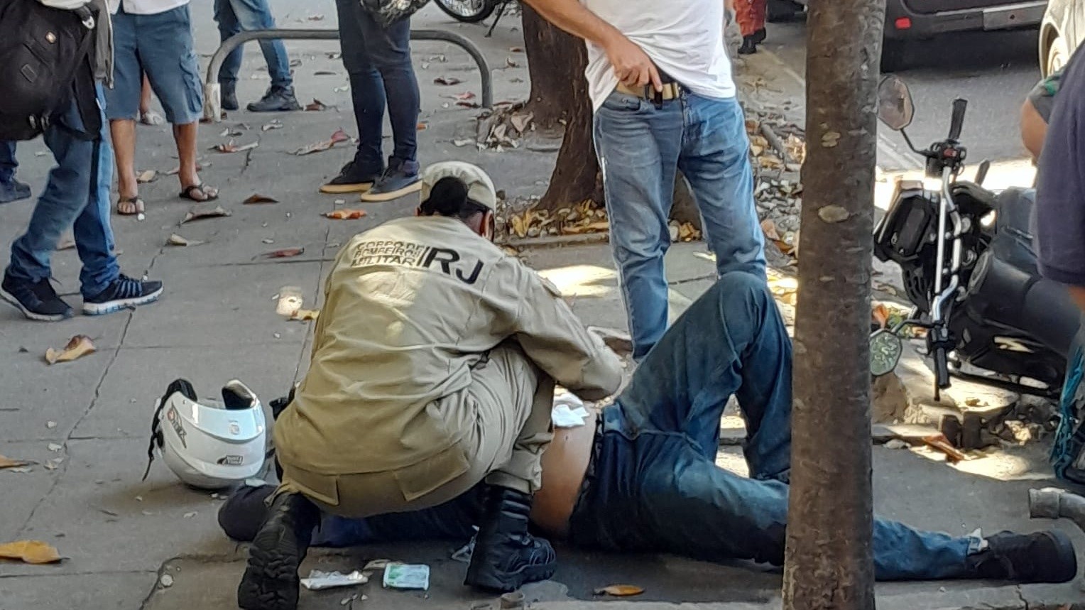 Homem é baleado após tentar assaltar policial civil no Centro