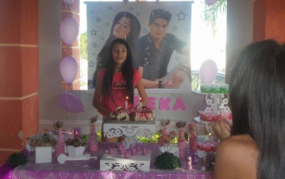 Rebeka Zanardo, de Sorocaba (SP), é fã do cantor Luan Santana há 15 anos — Foto: Arquivo Pessoal