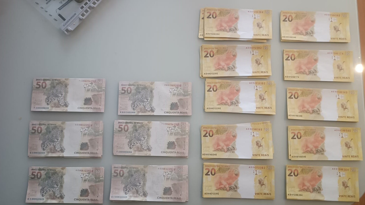 Homem é preso com R$ 5 mil em notas falsas compradas pela internet em Juiz de Fora