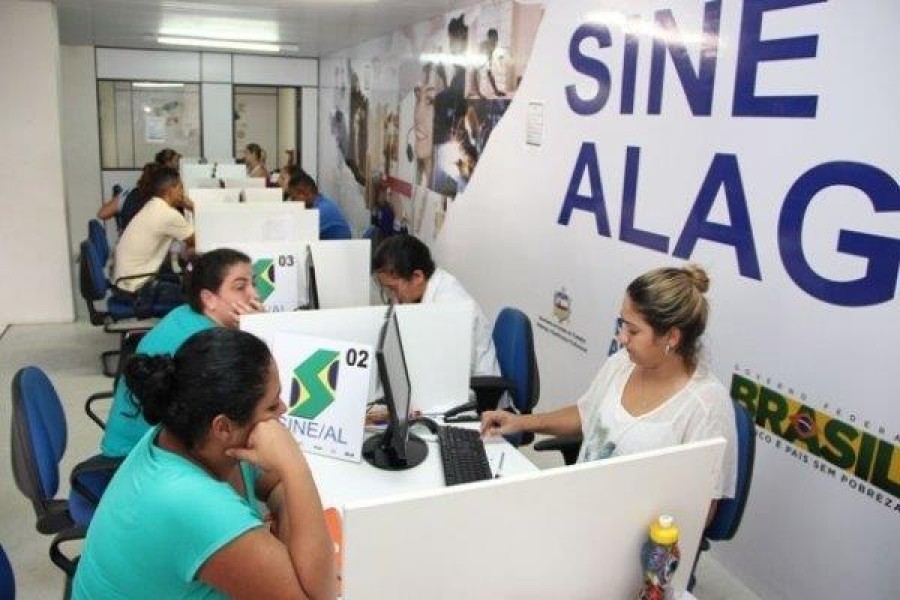 Sine oferece mais de 3 mil vagas de emprego em Alagoas; confira lista