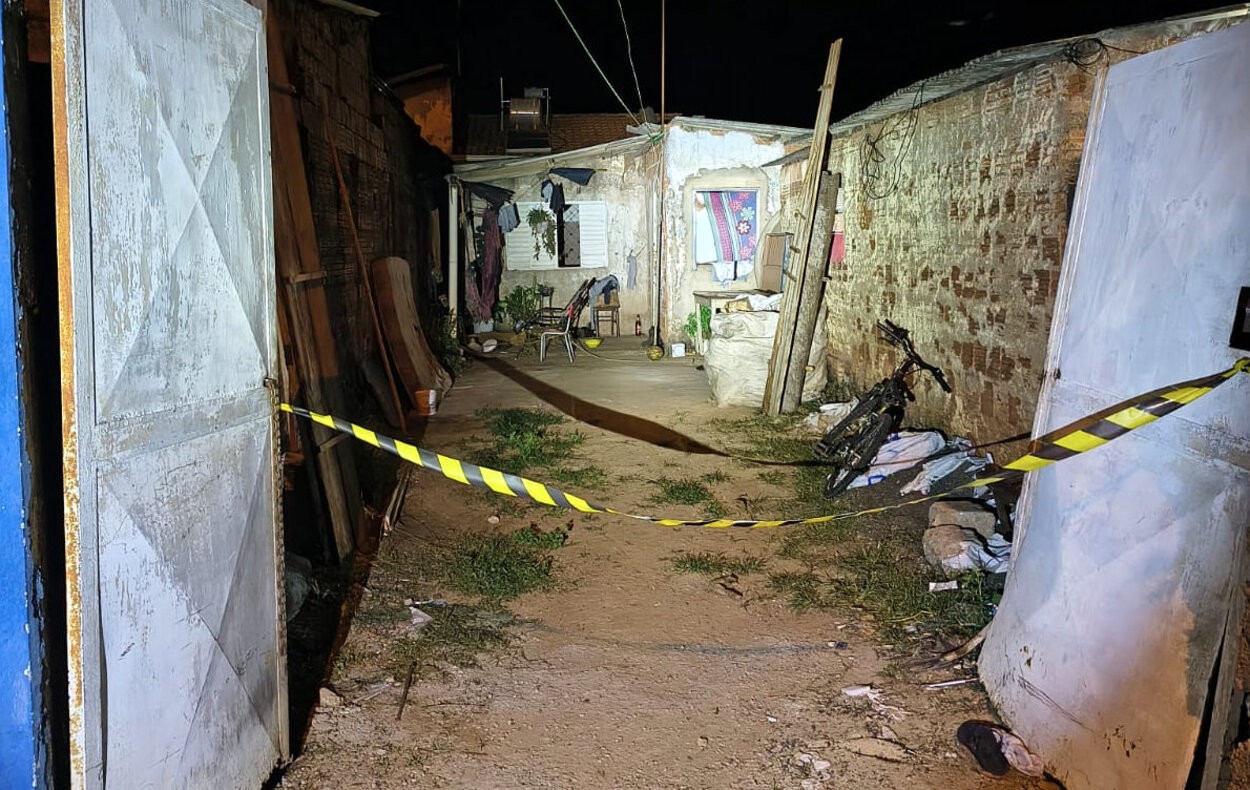 Homem é morto a tiros dentro de casa no interior de SP