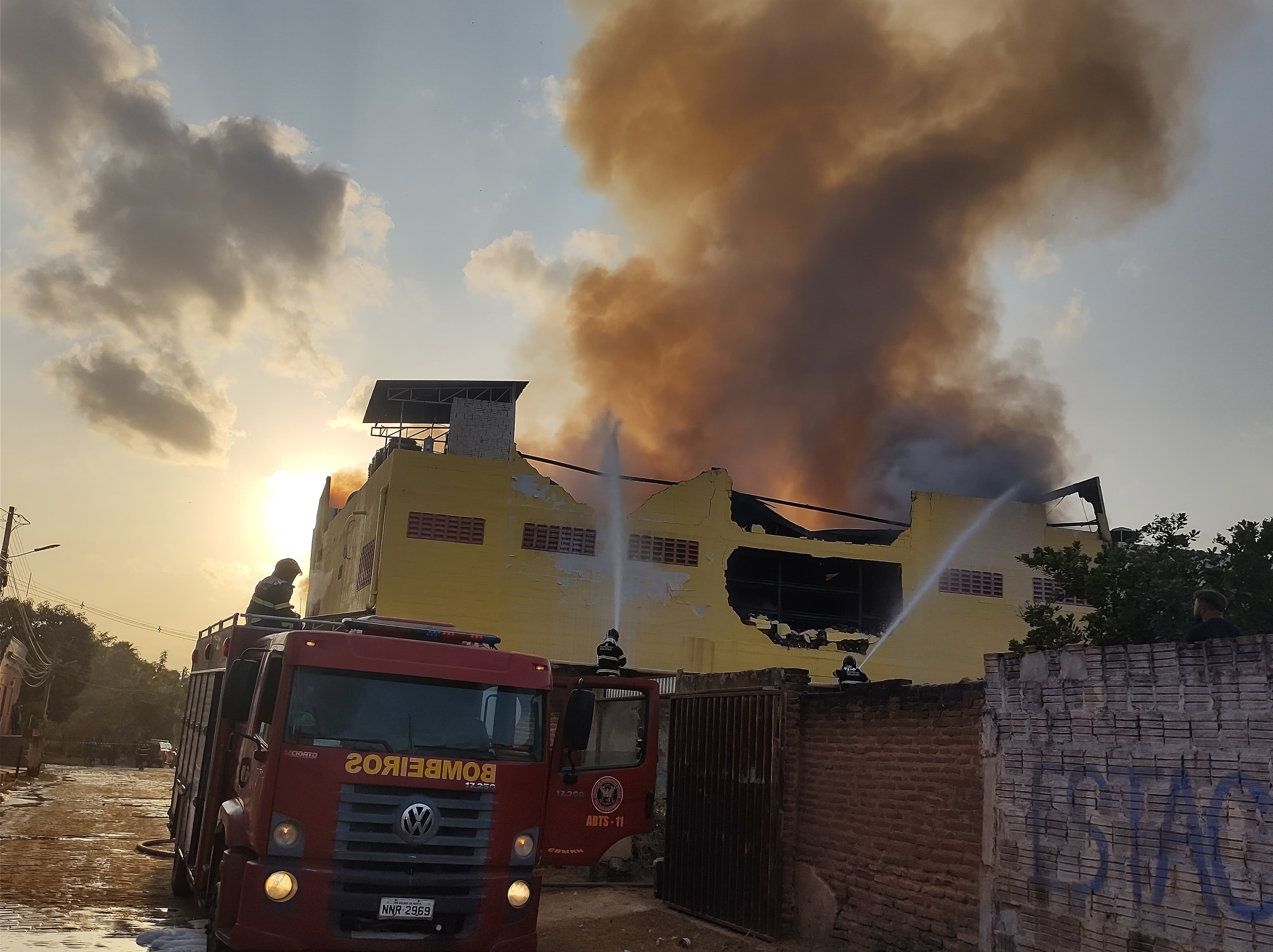 Incêndio destrói supermercado no interior do RN 