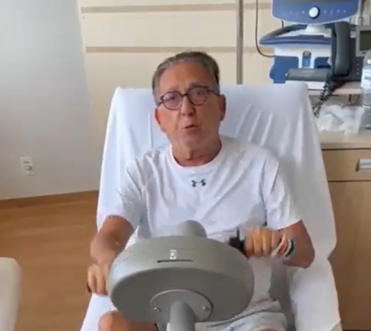 Galvão Bueno posta vídeo após passar por cirurgia em São Paulo - Lance!